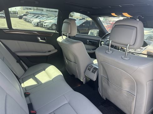 Used 2013 Mercedes-Benz E 350 Sedan image 3