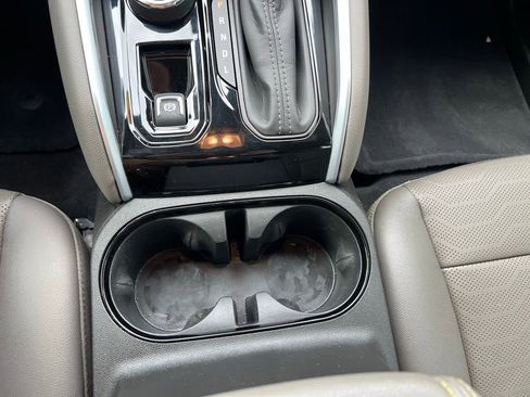 Used 2024 Chevrolet Colorado ZR2 w/ ZR2 Convenience Package III image 32