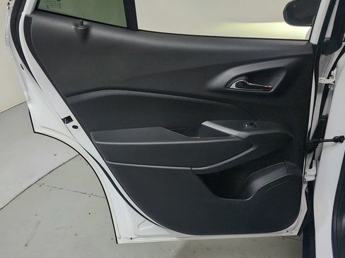 Used 2024 Chevrolet Trax ACTIV w/ Sunroof Package FWD image 23