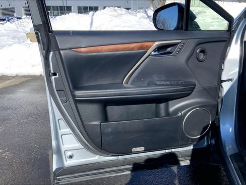 Used 2022 Lexus RX 350L Premium w/ Premium Package image 22