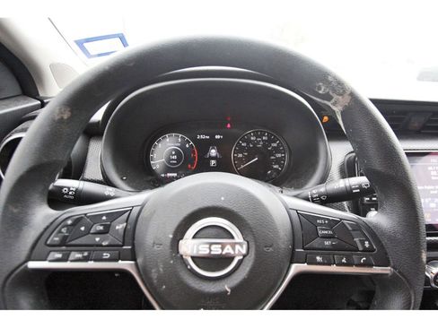 Used 2024 Nissan Kicks SV image 9
