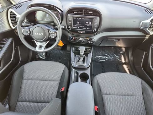 Used 2024 Kia Soul LX w/ Option Group 015 FWD image 14