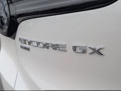 Used 2025 Buick Encore GX Avenir w/ Avenir Technology Package image 9