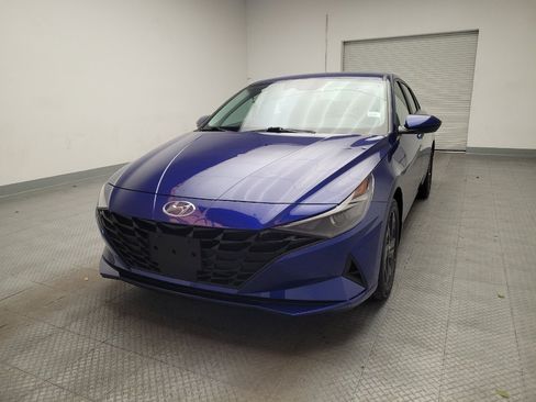 Used 2022 Hyundai Elantra SEL w/ Convenience Package FWD image 15
