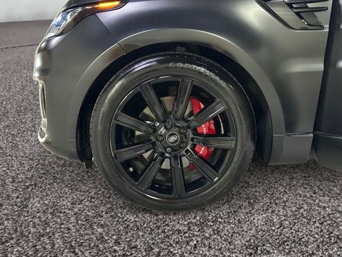 Used 2021 Land Rover Range Rover Sport HST image 18