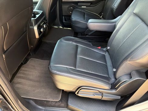 Used 2020 Ford Expedition XLT w/ Equipment Group 202A RWD image 37
