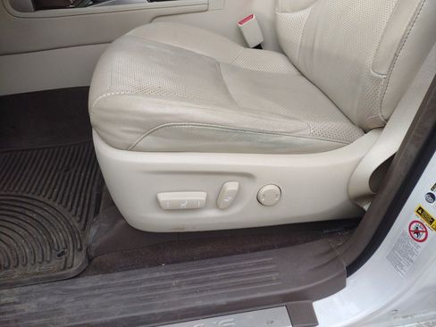 Used 2013 Lexus GX 460 w/ Comfort Plus Pkg image 20