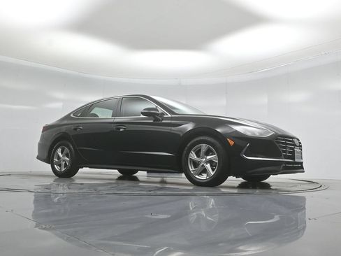 Used 2020 Hyundai Sonata SE w/ Cargo Package FWD image 4