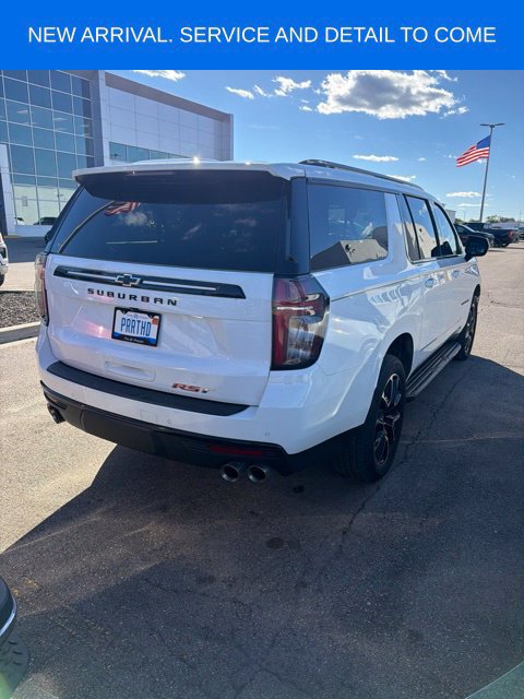 Used 2024 Chevrolet Suburban RST w/ Sport Performance Package AWD/4WD image 5