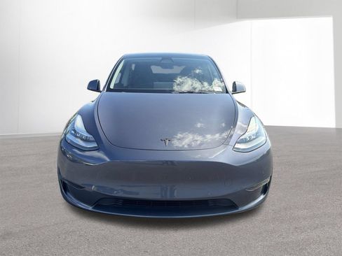 Used 2021 Tesla Model Y Long Range AWD/4WD image 3