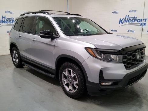 Used 2022 Honda Passport TrailSport image 2