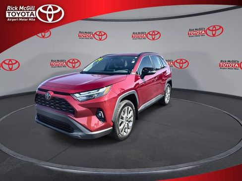 Used 2024 Toyota RAV4 XLE Premium FWD image 4