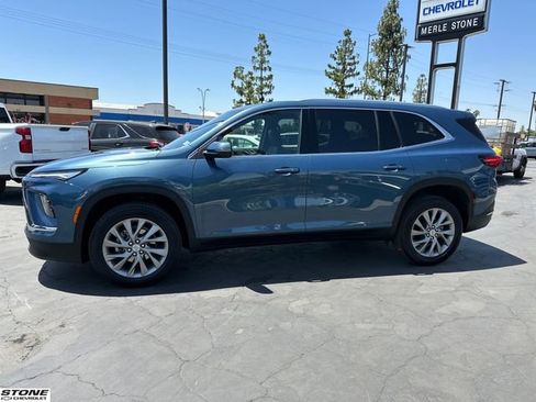Certified 2025 Buick Enclave Preferred FWD image 5