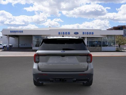 New 2026 Ford Explorer ST-Line w/ ST-Line Street Pack AWD/4WD image 5
