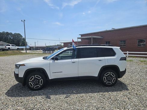 New 2026 Jeep Cherokee Laredo AWD/4WD image 8