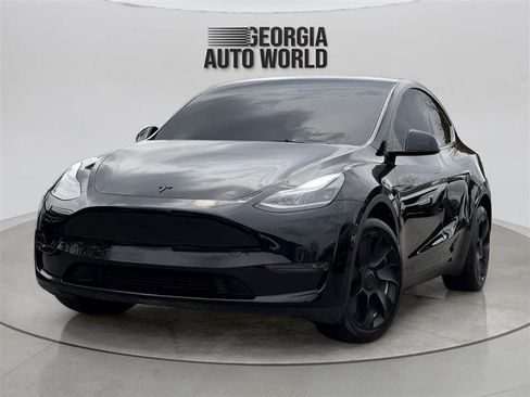 Used 2023 Tesla Model Y Long Range image 1
