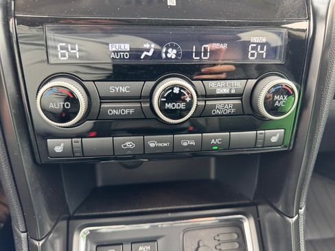 Used 2022 Subaru Ascent Onyx Edition AWD/4WD image 22