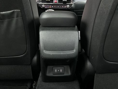 Used 2025 Kia K5 LXS image 12