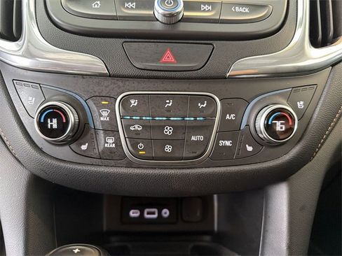 Used 2019 Chevrolet Equinox Premier image 30