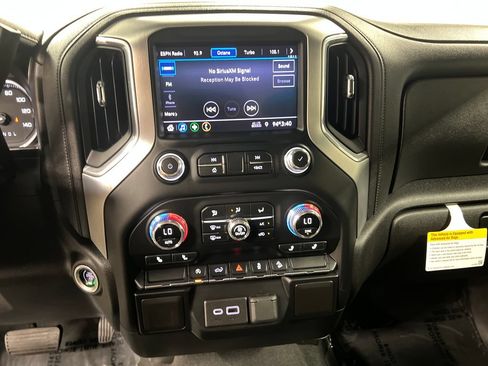 Used 2021 GMC Sierra 1500 Elevation w/ X31 Off-Road Package AWD/4WD image 24