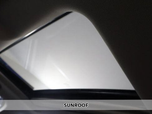 Used 2023 Nissan Altima 2.5 SV w/ SV Premium Package image 4