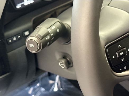 Used 2025 Lexus ES 350 w/ Premium Package FWD image 10