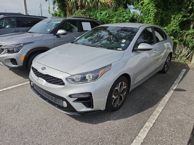 Used 2020 Kia Forte LXS FWD image 3