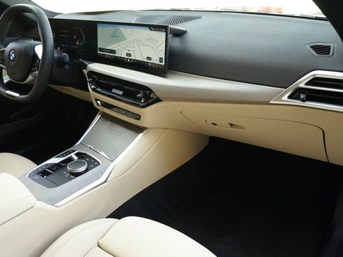 Used 2025 BMW 330i Sedan RWD image 5