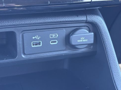 Used 2025 Honda Pilot EX-L image 13