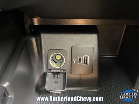 Used 2025 Ford Explorer ST image 36