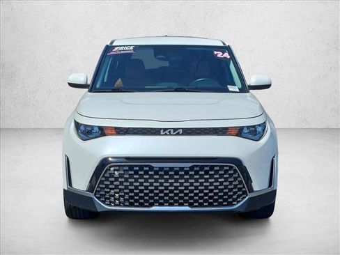 Used 2024 Kia Soul EX w/ Option Group 015 FWD image 3
