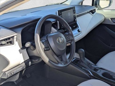 Used 2020 Toyota Corolla LE image 9