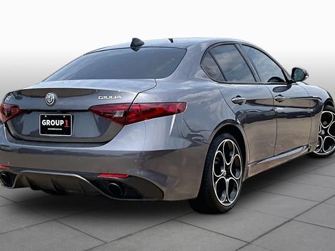 Used 2023 Alfa Romeo Giulia Veloce RWD image 13