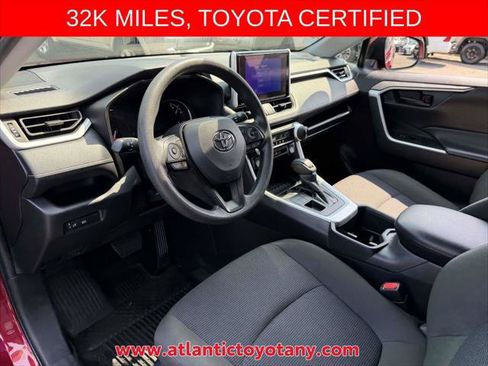 Certified 2023 Toyota RAV4 LE AWD/4WD image 19
