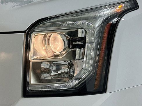 Used 2019 GMC Yukon SLE w/ Convenience Package image 23