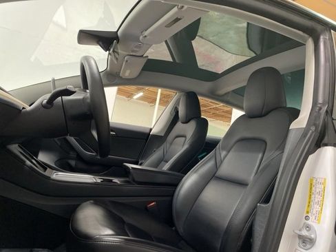 Used 2023 Tesla Model 3 Performance image 24