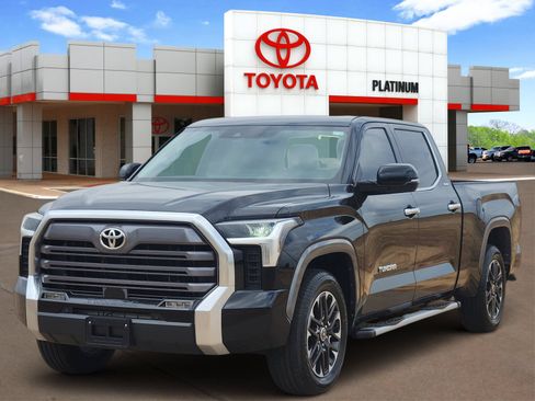 Used 2023 Toyota Tundra Limited w/ Power Package RWD image 2