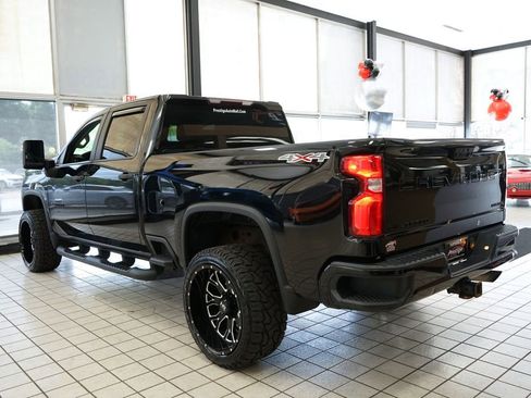Used 2020 Chevrolet Silverado 2500 Custom w/ Custom Value Package AWD/4WD image 4