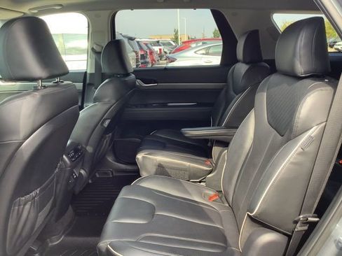 Used 2023 Hyundai Palisade SEL w/ Premium Package image 11