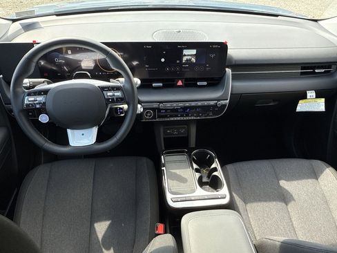 New 2025 Hyundai Ioniq 5 SE image 23