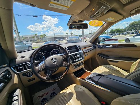 Used 2013 Mercedes-Benz GL 450 4MATIC w/ Premium 2 Pkg image 17