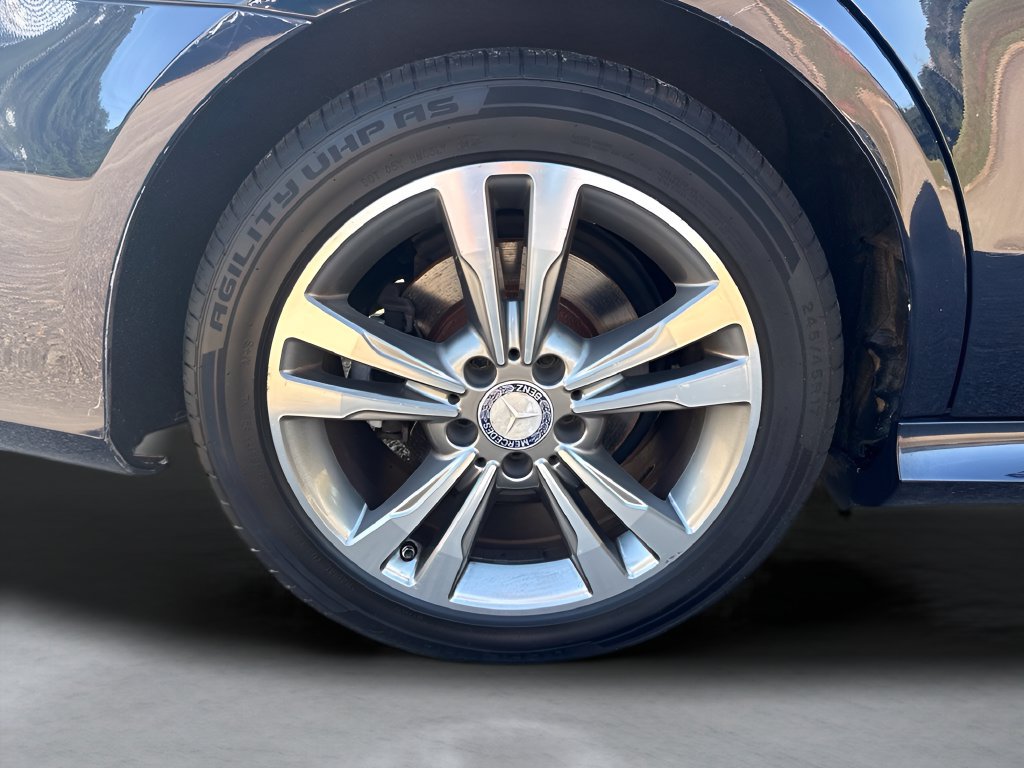 Used 2014 Mercedes-Benz E 350 4MATIC Sedan image 35