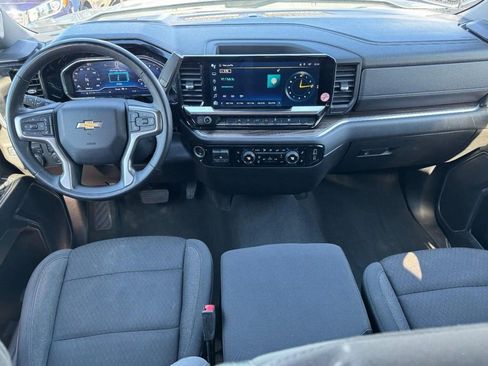 Used 2025 Chevrolet Silverado 1500 LT AWD/4WD image 11