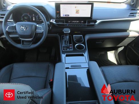 Certified 2025 Toyota Sienna XSE w/ XSE Premium Package image 31