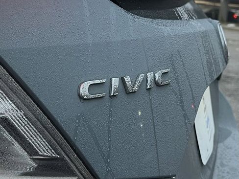 Used 2017 Honda Civic Sport image 11