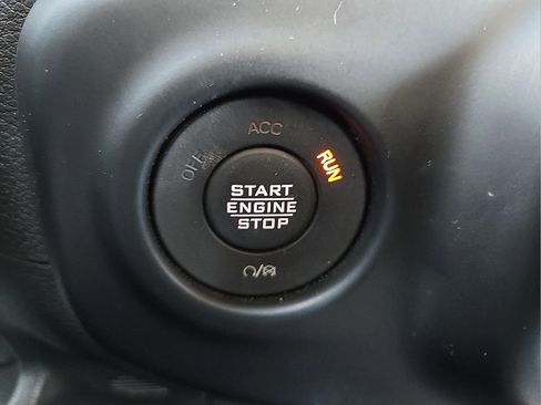 Used 2021 Jeep Gladiator Overland w/ Popular Equipment Package image 21