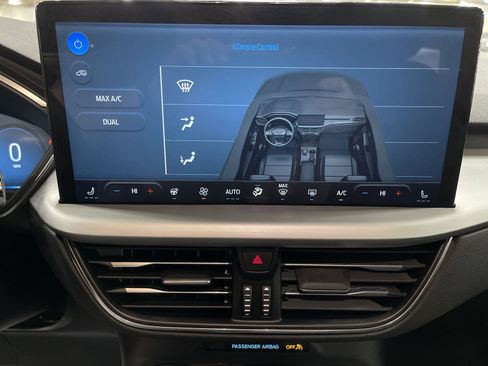 Used 2023 Ford Escape Platinum w/ Premium Technology Package image 26