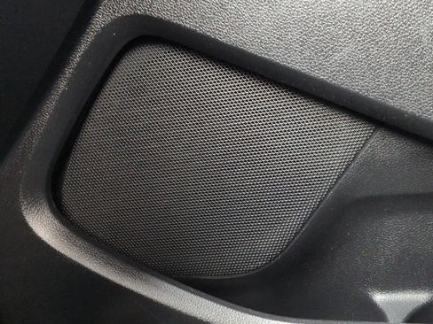 Certified 2018 Ford Explorer XLT w/ Equipment Group 202A image 33