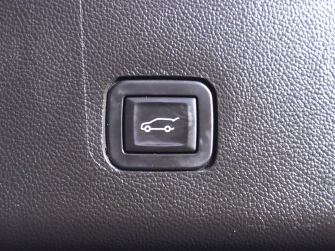 Used 2018 Chevrolet Traverse LT AWD/4WD image 34