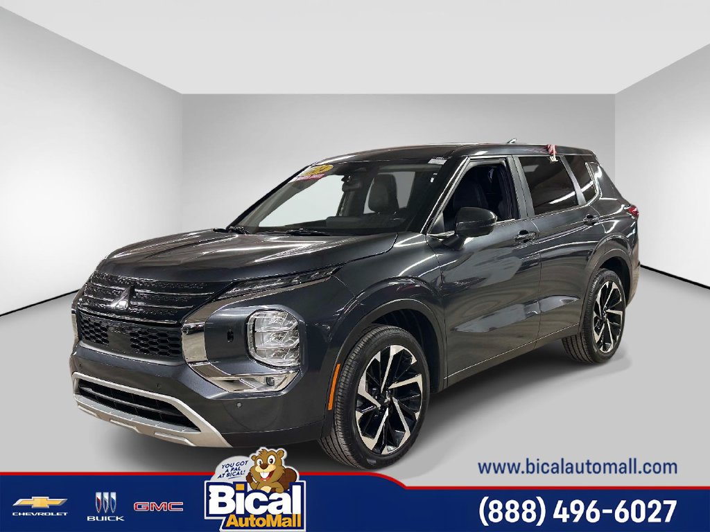 Used 2024 Mitsubishi Outlander SE AWD/4WD image 1